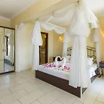 Hotel Cachet - Adult Only +14