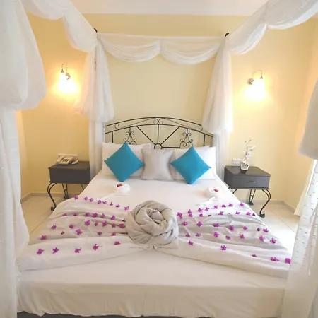 Cachet - Adult Only +14 3*