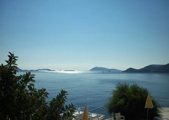 Cachet - Adult Only +14 3* كاس