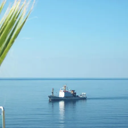 Cachet - Adult Only +14 3*