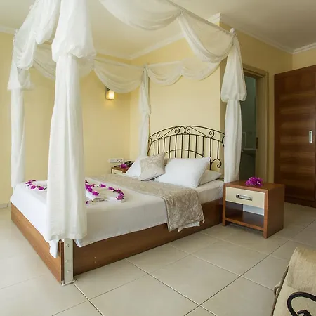 Hotel Cachet - Adult Only +14 3*