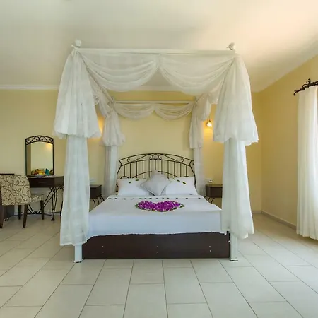 Cachet - Adult Only +14 Kaş